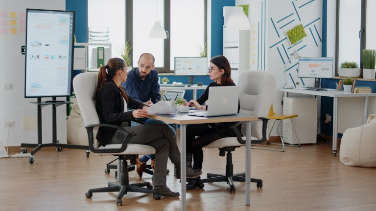 Logiciel de Facturation “Gratuit” au Maroc : Pourquoi est-ce un piège pour votre entreprise ?